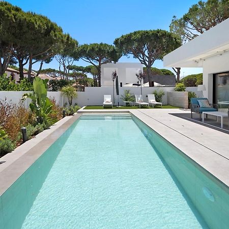 Lola Sea Villa โนโบซังก์ติเปตรี ภายนอก รูปภาพ