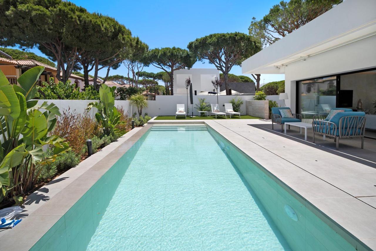 Lola Sea Villa โนโบซังก์ติเปตรี ภายนอก รูปภาพ