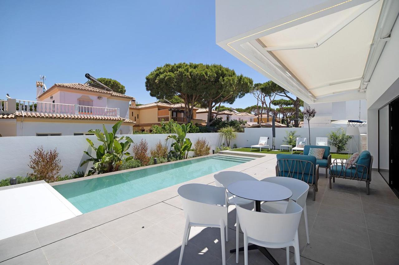 Lola Sea Villa โนโบซังก์ติเปตรี ภายนอก รูปภาพ